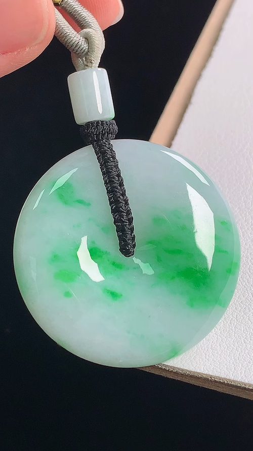 ️阳绿平安扣，无裂，尺寸:36.0-7.7mm 15