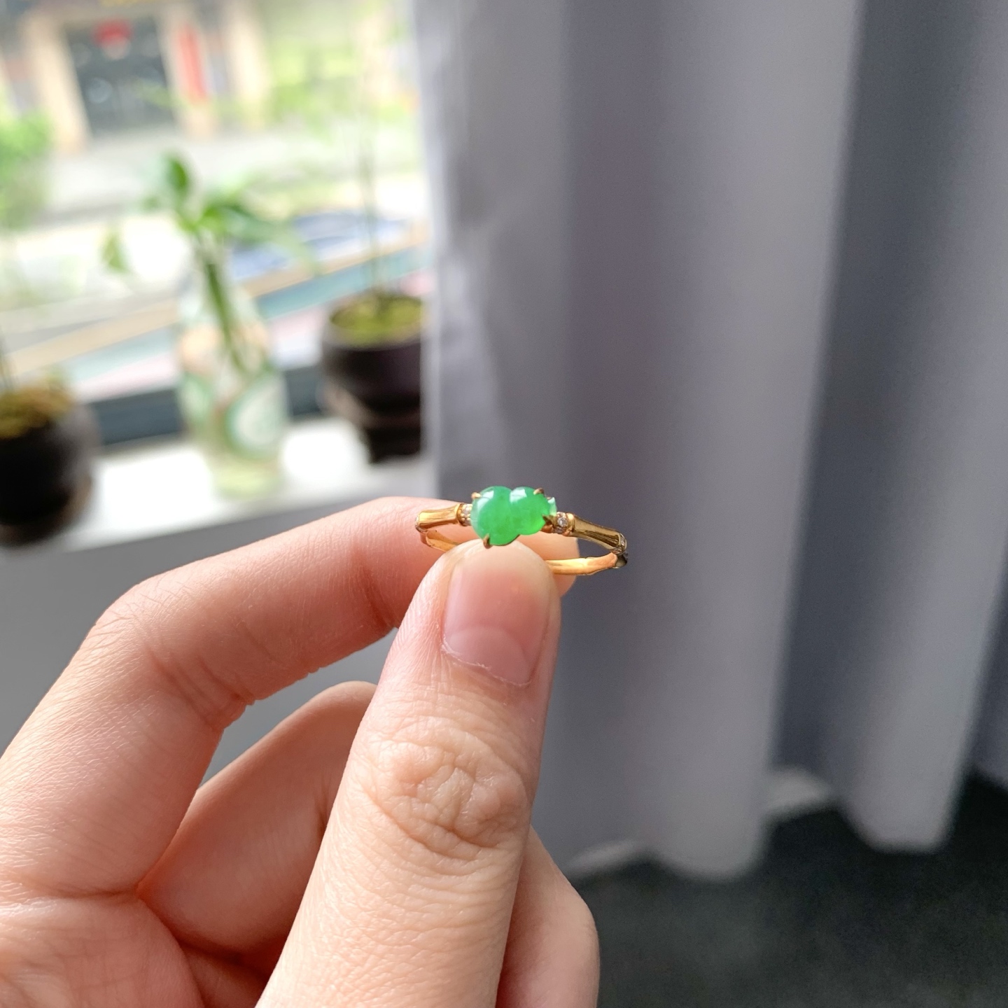 18k镶嵌冰绿葫芦戒指 饱满精美 浓郁底色 尺寸裸石4.8-7-2戒圈14【lyh0619】