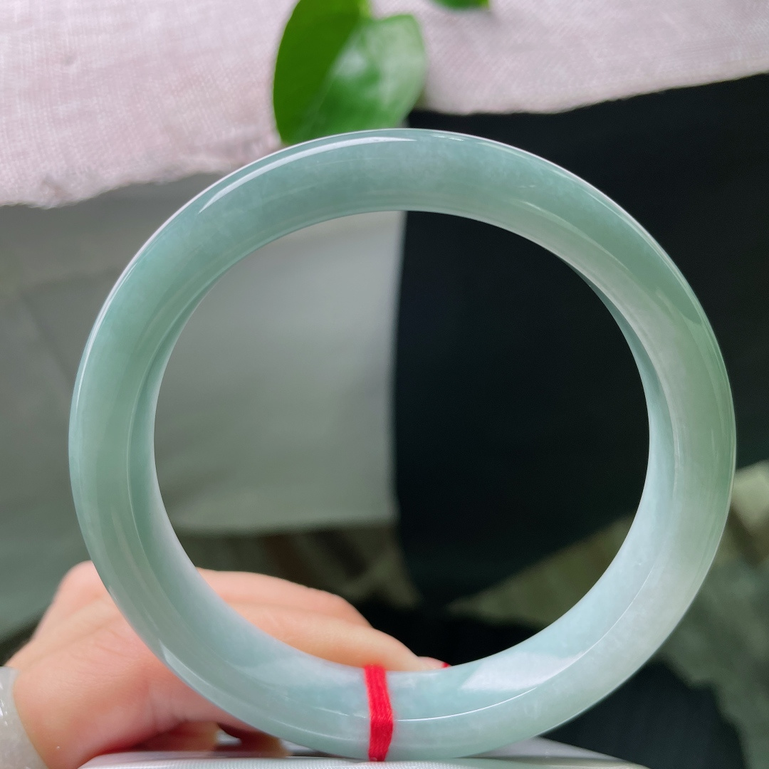 62.8/12/8，蓝底正圈，大圈口，水润，清爽自然，落落大方，有棉线，ss54996a