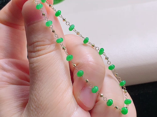 ️ 18K金伴钻满绿迷你平安扣手链，尺寸取一3.4-1.8mm，包A附证书