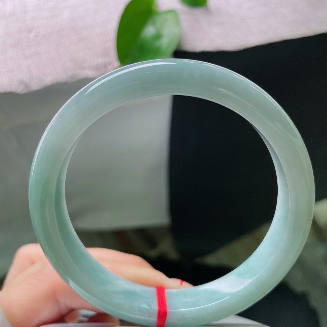 62.8/12/8，蓝底正圈，大圈口，水润，清爽自然，落落大方，有棉线，ss54996a