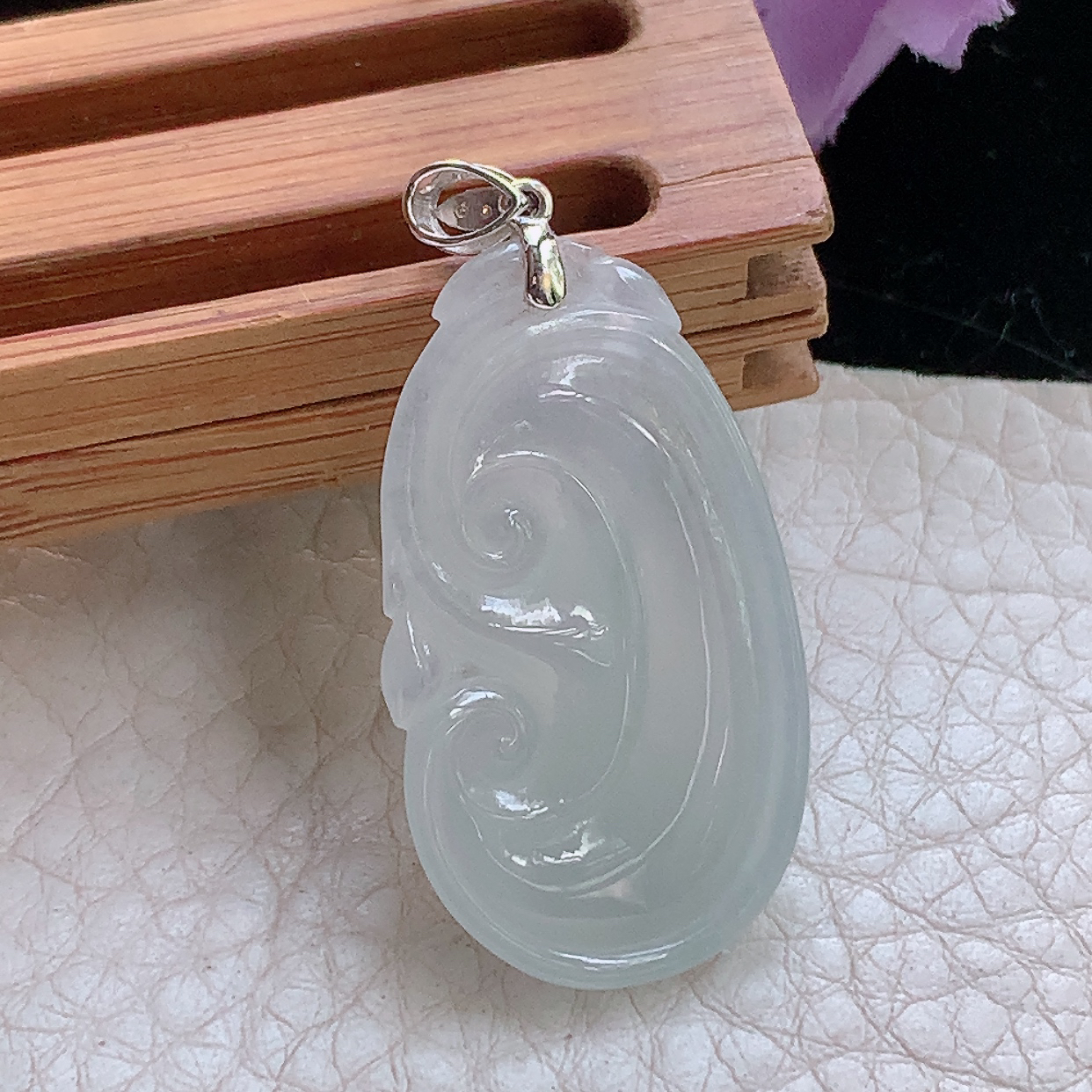 zz3实拍32*19*5缅甸翡翠白冰如意小吊坠白月光吉祥如意
