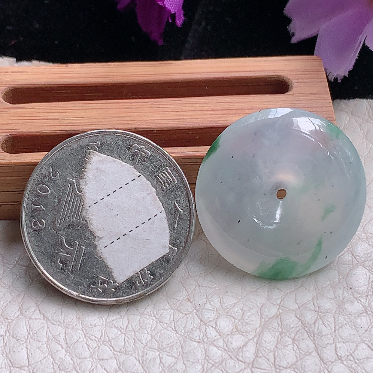 zz3实拍24.8*6缅甸翡翠冰透飘花平安扣吊坠