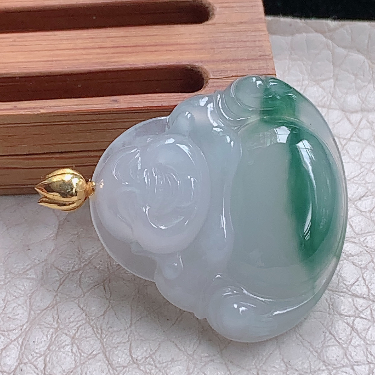 zz3实拍26*28*6缅甸翡翠冰飘花弥勒佛吊坠半山半水佛公