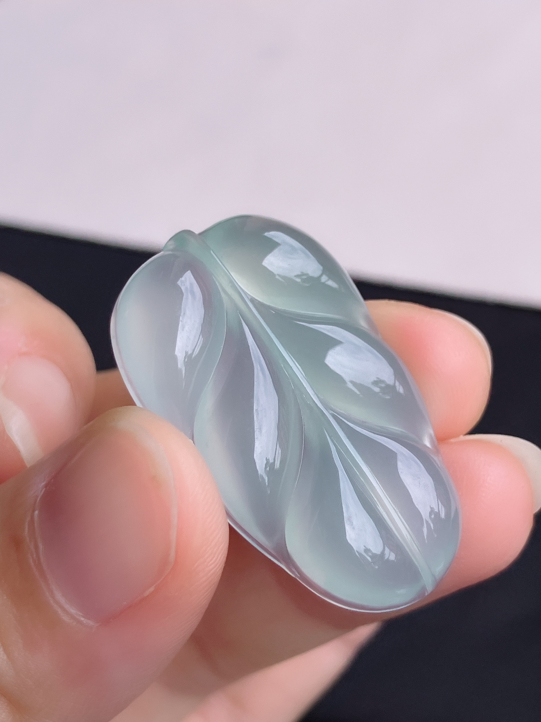 底色金枝玉叶，晶莹剔透，尺寸35/21.6/6.5/自然光实拍