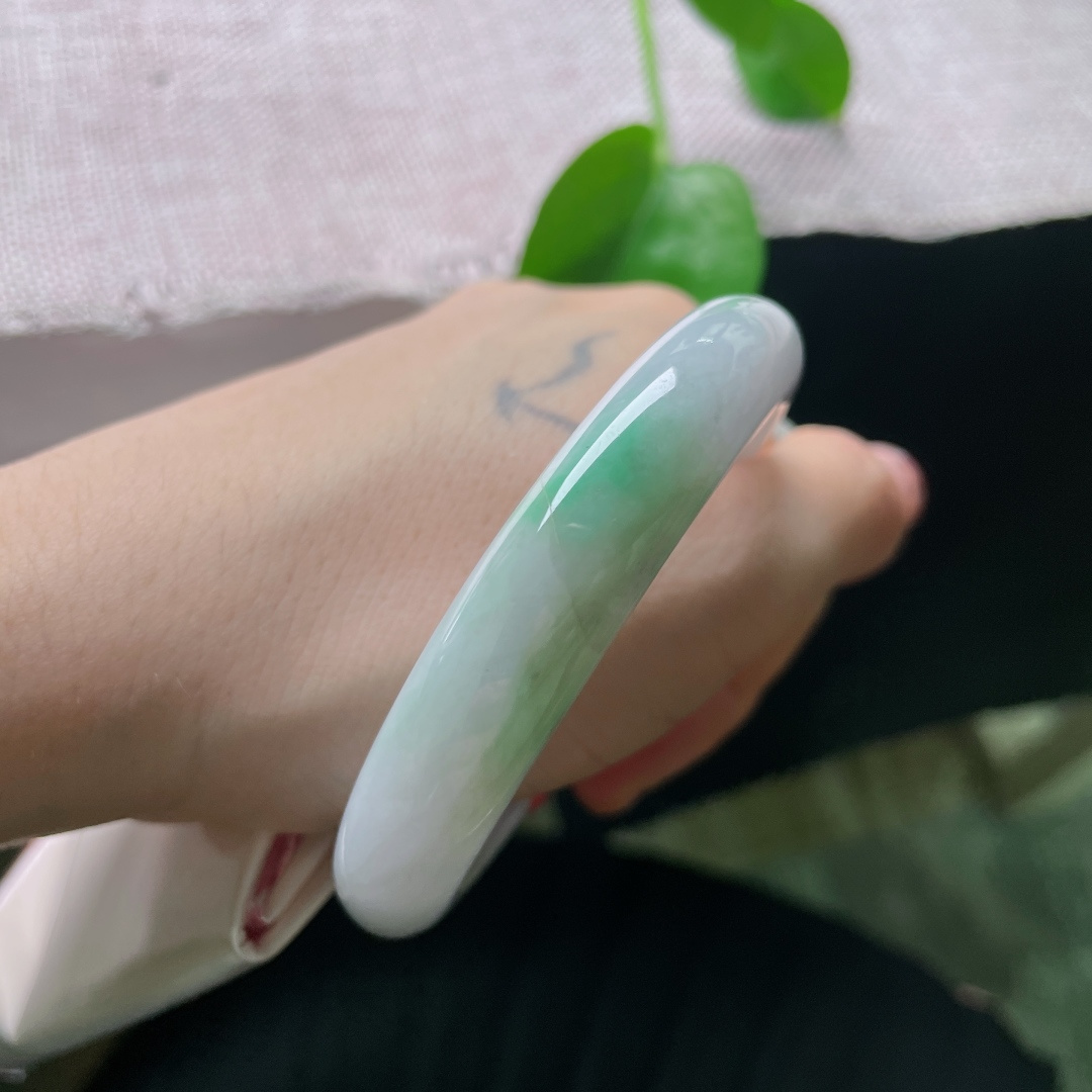 56/11.8/8，春彩正圈，质地细润，种老，仪态万方，有纹，ss54860a