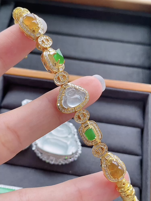 ️18k金镶  双色葫芦佛缠手链  水润色艳 品相佳 自然光拍摄，实物更好看裸石8.3-10.3-