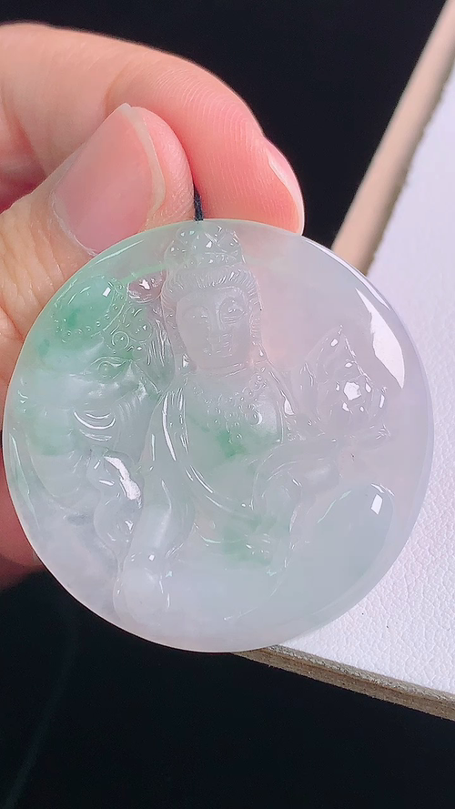 冰飘绿普贤菩萨，无裂，尺寸:35.9-4.6mm 15