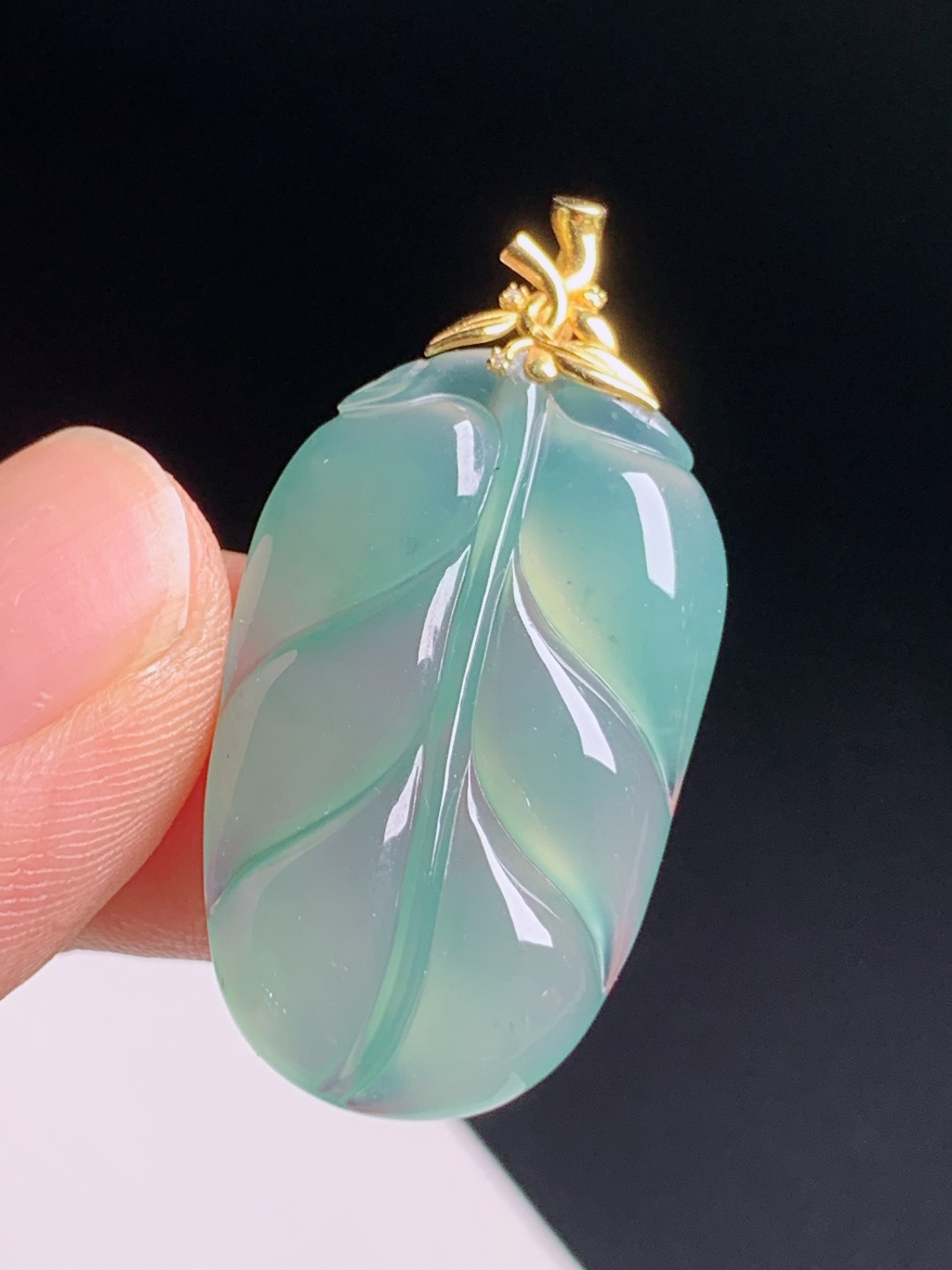 晴水树叶吊坠，胶感十足底色清爽，金枝玉叶温婉显气质