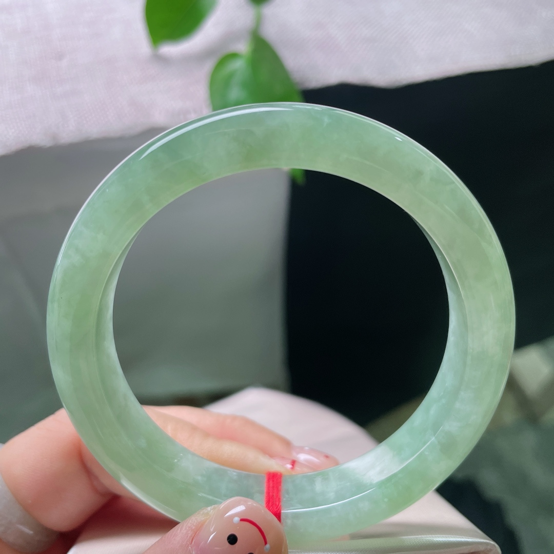 56.7/11.8/8.6，绿底正圈，种老，是生命的底色，也是财富的暗语。晶体，ss54990a