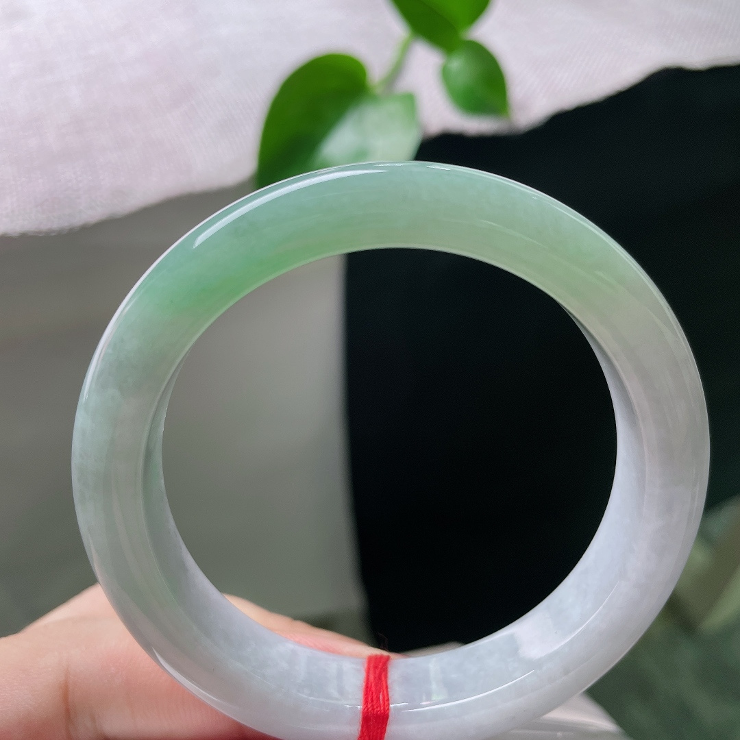 55/11.6/8.6绿底正圈，水润细腻，半山水有相逢，清新简约，无裂，ss54944a