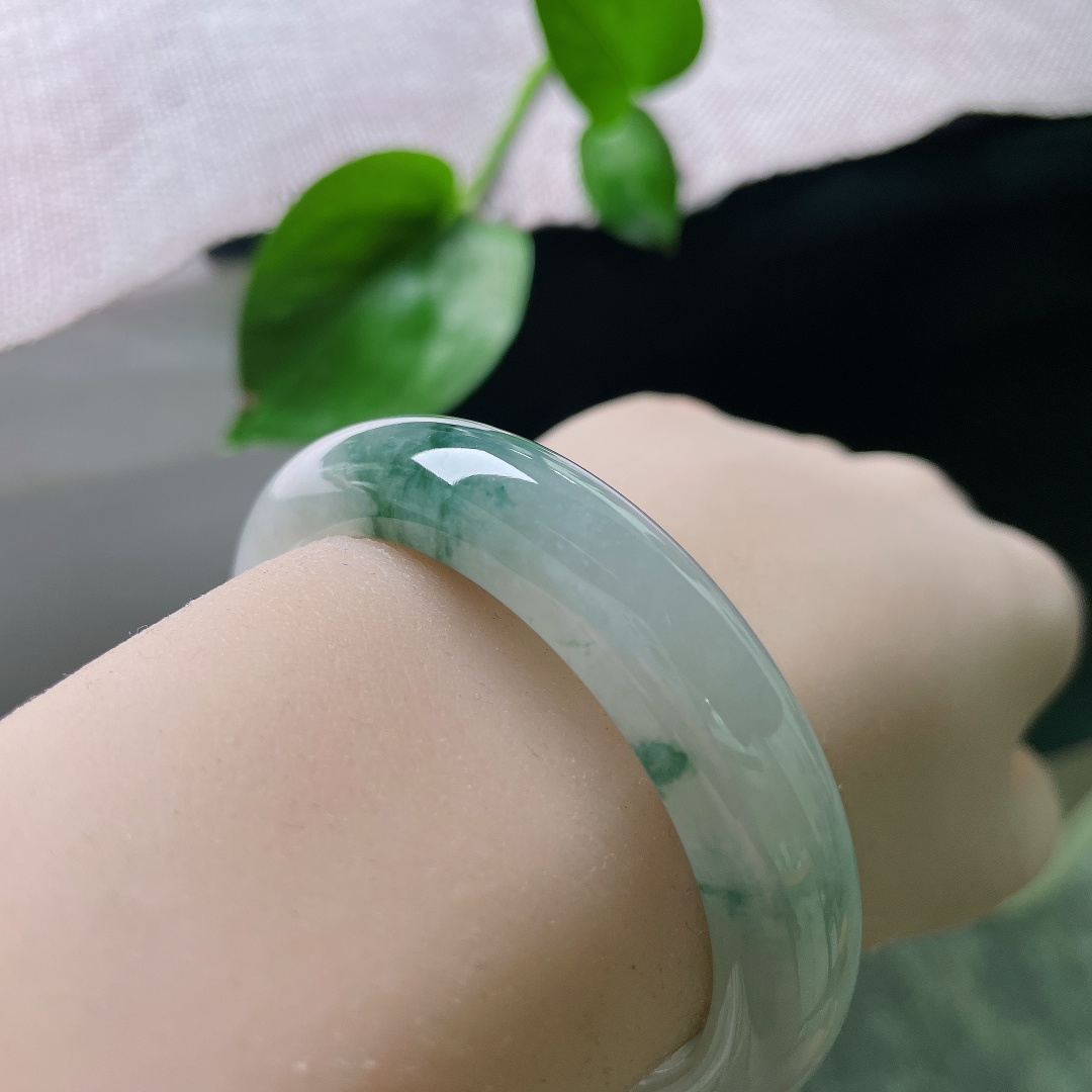 51.1/12.1/7.7飘花正圈，冰晶玉莹，种老，墨染星辰云水间，腕间的山水画，无裂，ss53074a