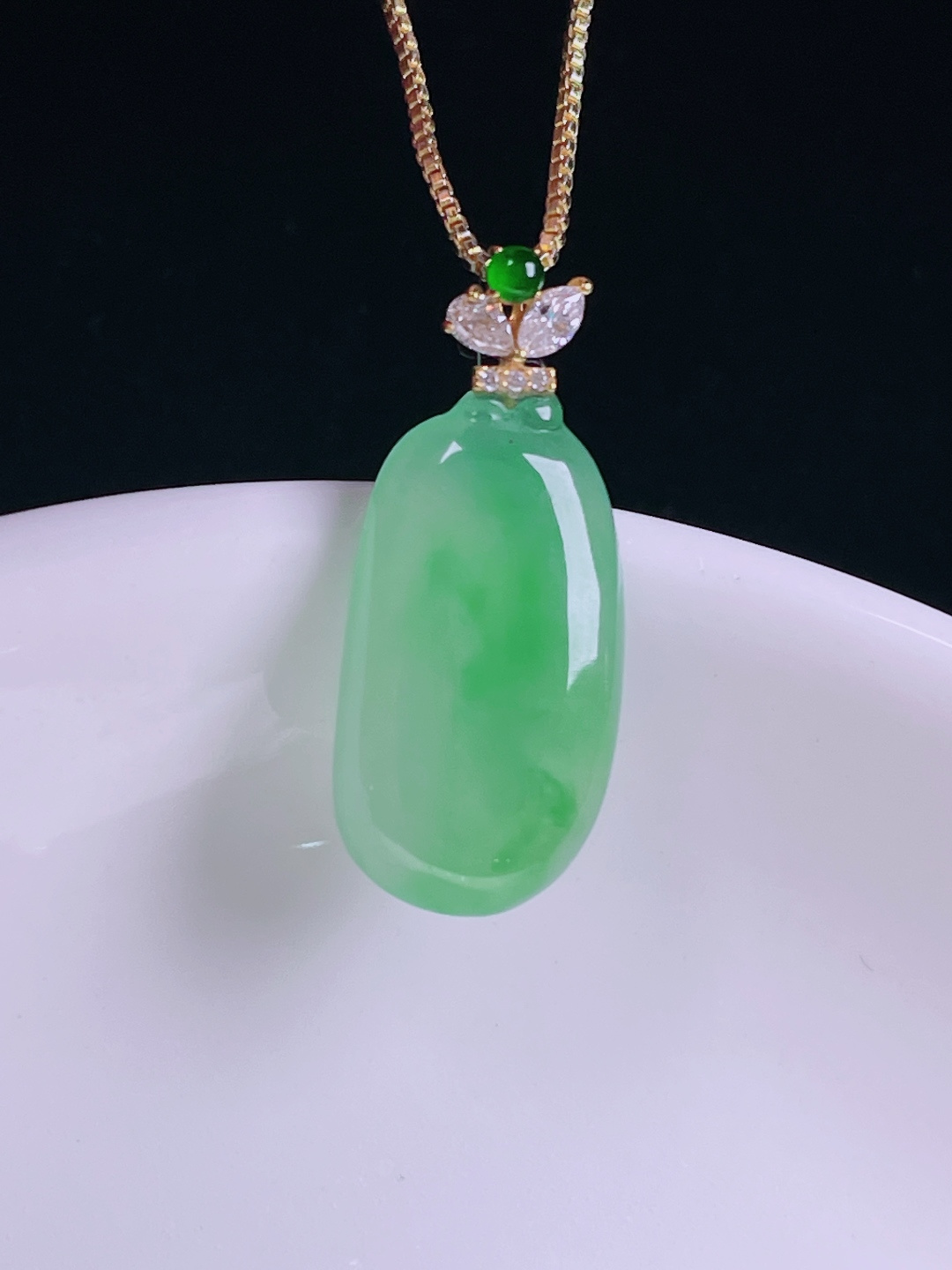 ️冰绿福瓜，老种起光，细底通透，尺寸：26裸石20.6/11/4mm0620