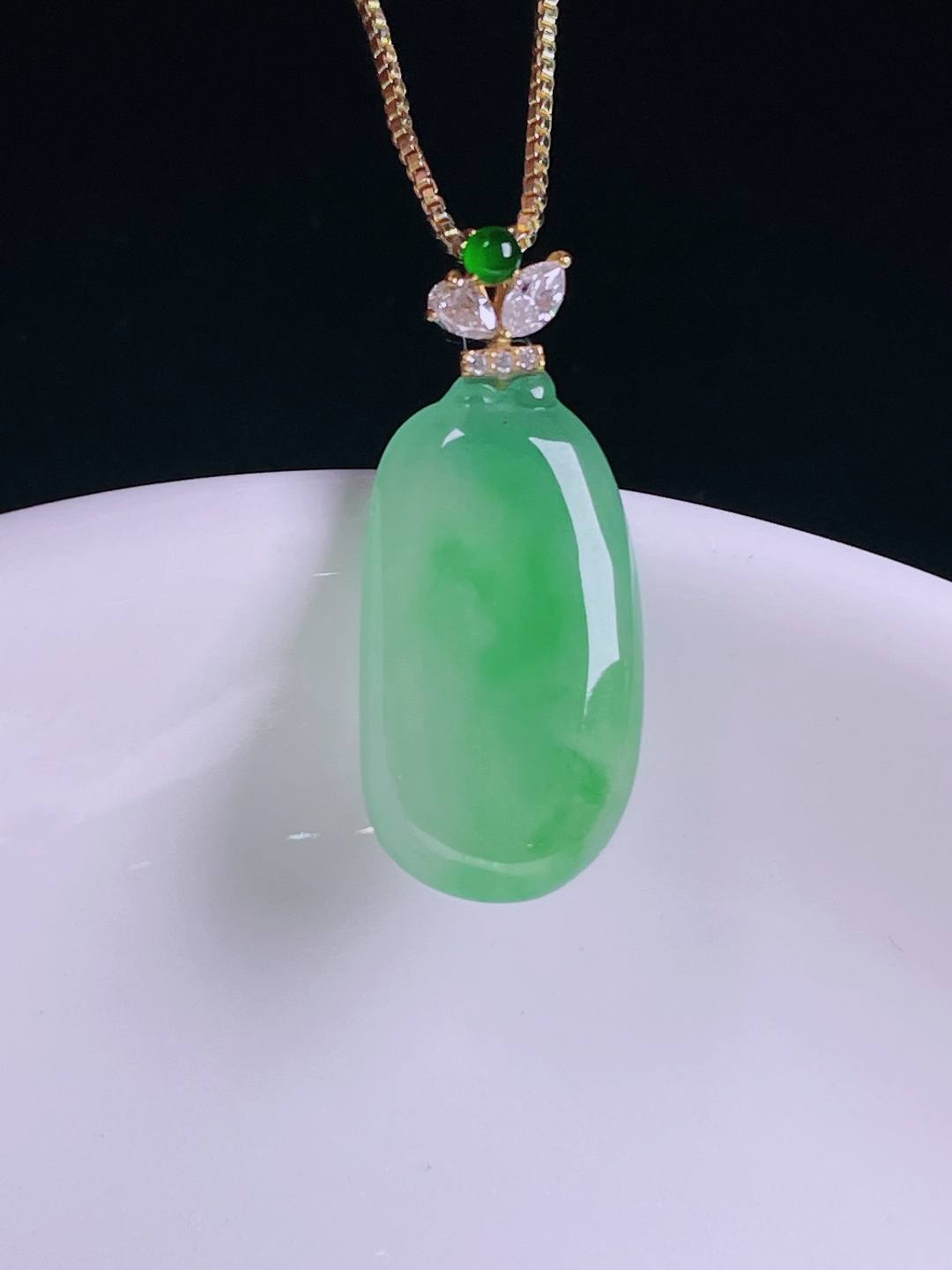 ️冰绿福瓜，老种起光，细底通透，尺寸：26裸石20.6/11/4mm0620