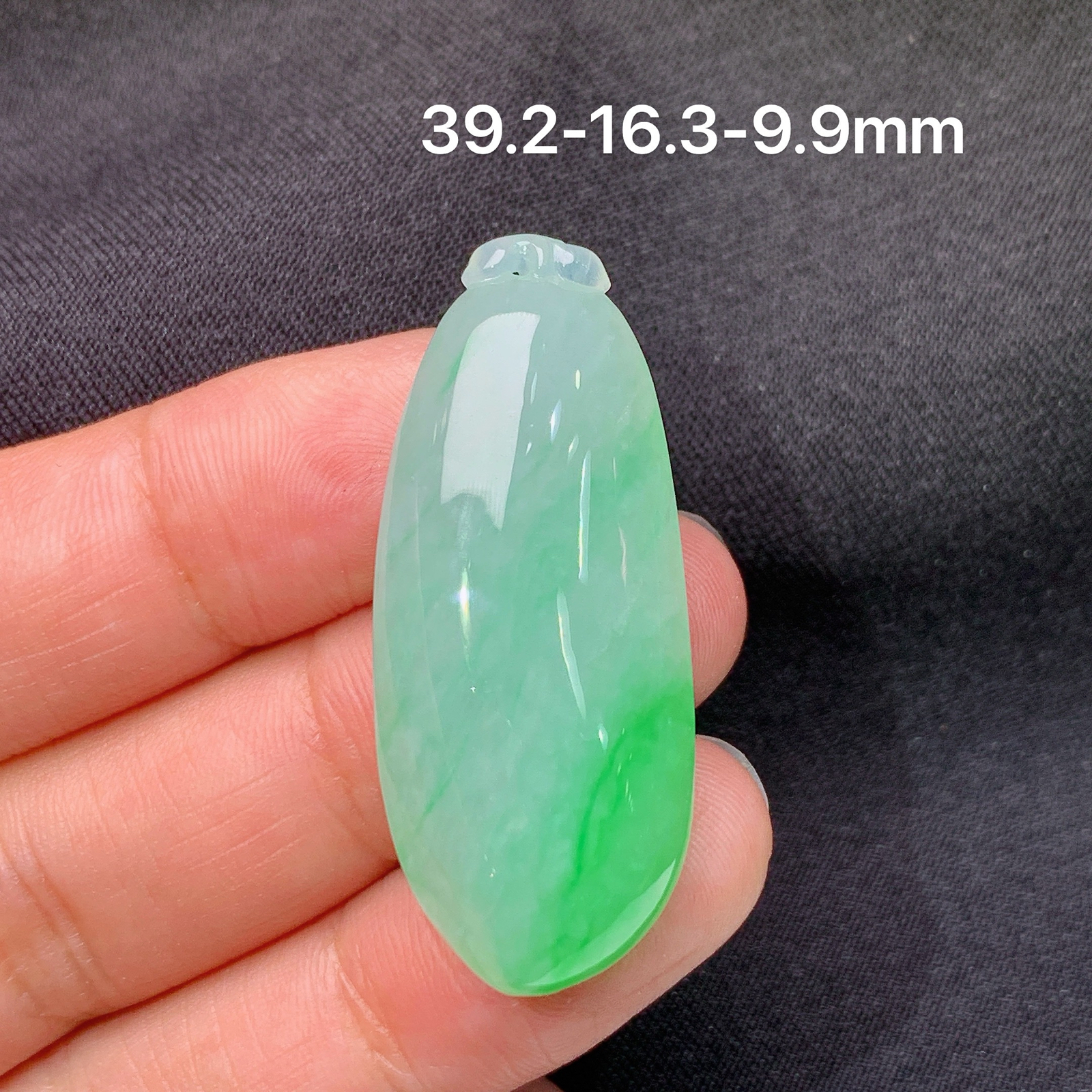 冰飘绿福瓜，镶嵌佳品，冰润细腻，种水足，Fuy 尺寸39.2*16.3*9.9
