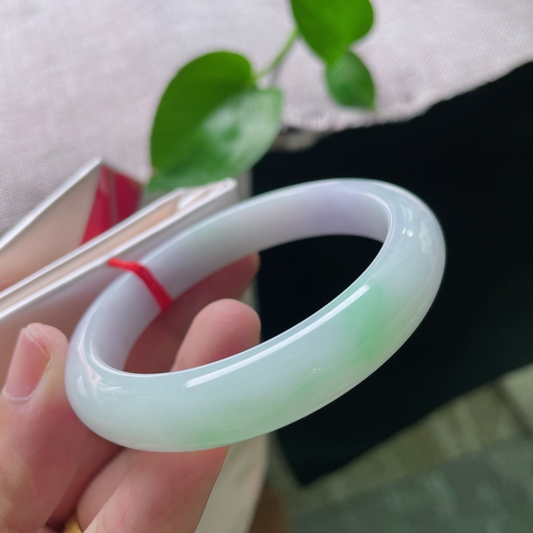 53.8/11.1/7.3，春彩正圈，水头好，肉质细腻干净，诗意盎然，蝶舞纷飞，皮纹，ss54841a