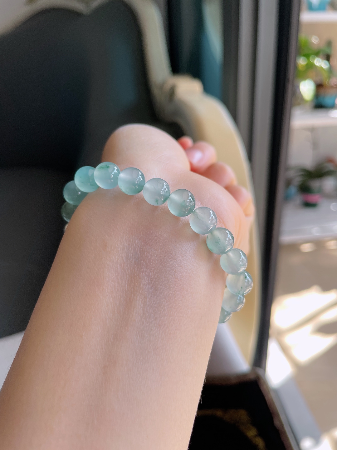 天然翡翠A货，老坑冰飘花手串，尺寸：8mm。【编3534】