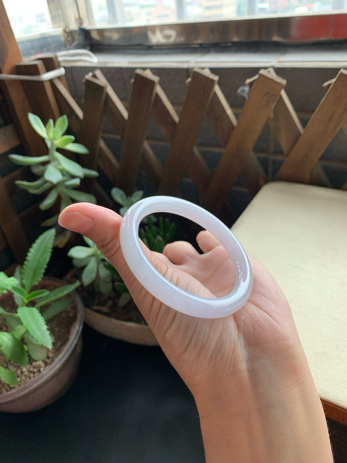 53圈口淡紫圆条手镯