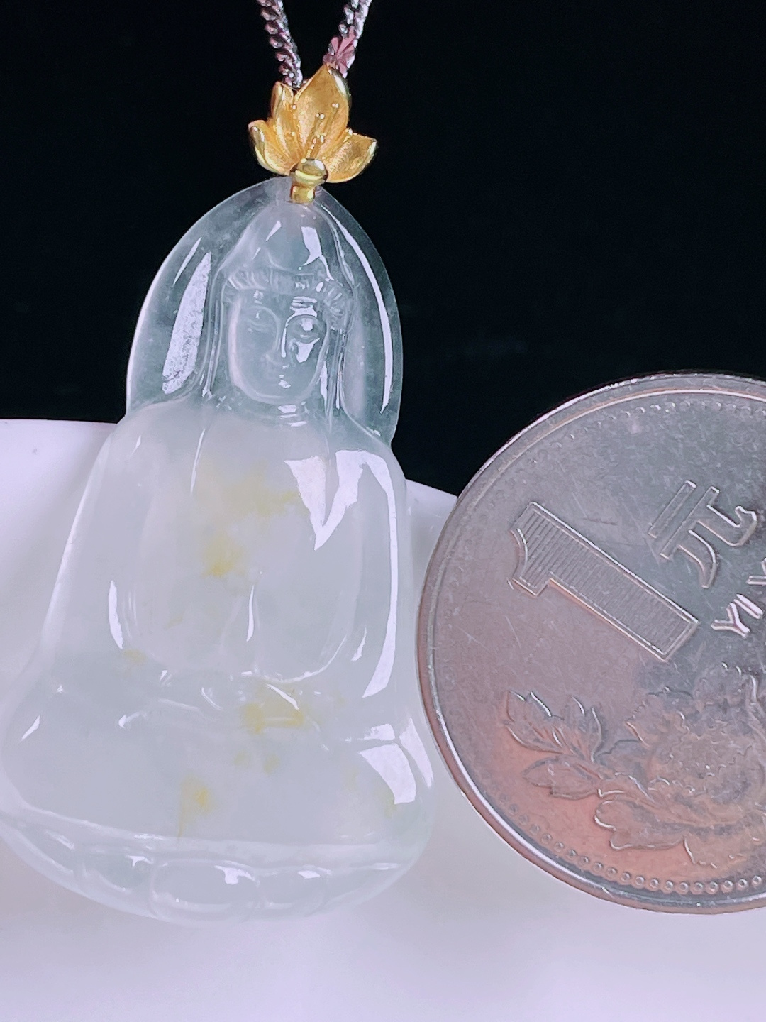 冰黄观音，老种起光，细底通透，尺寸：39裸石33.5/21/3.3mm0620