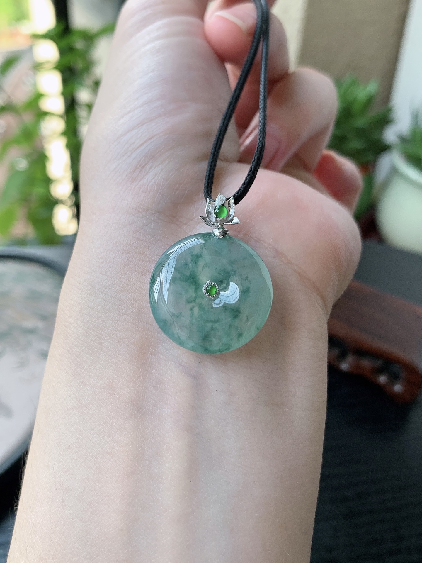 18k金镶嵌老坑冰种胶感飘花平安扣吊坠 裸石尺寸:22-5.6mm