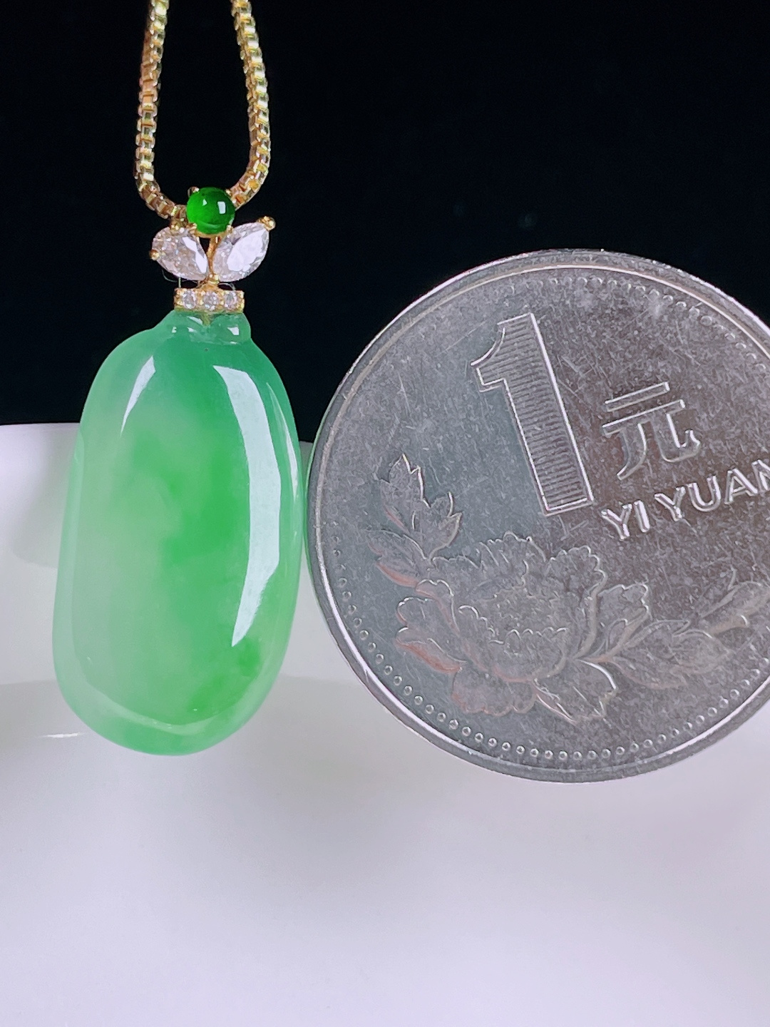 ️冰绿福瓜，老种起光，细底通透，尺寸：26裸石20.6/11/4mm0620