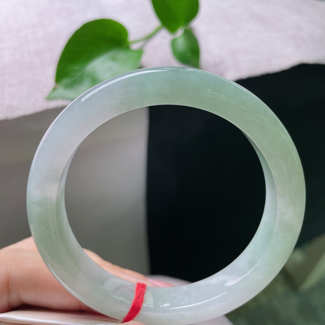 58.7/11.2/8.5绿底正圈，颜色深深浅浅交织在一起，简约不简单，窈窕淑女，无裂，ss51435a