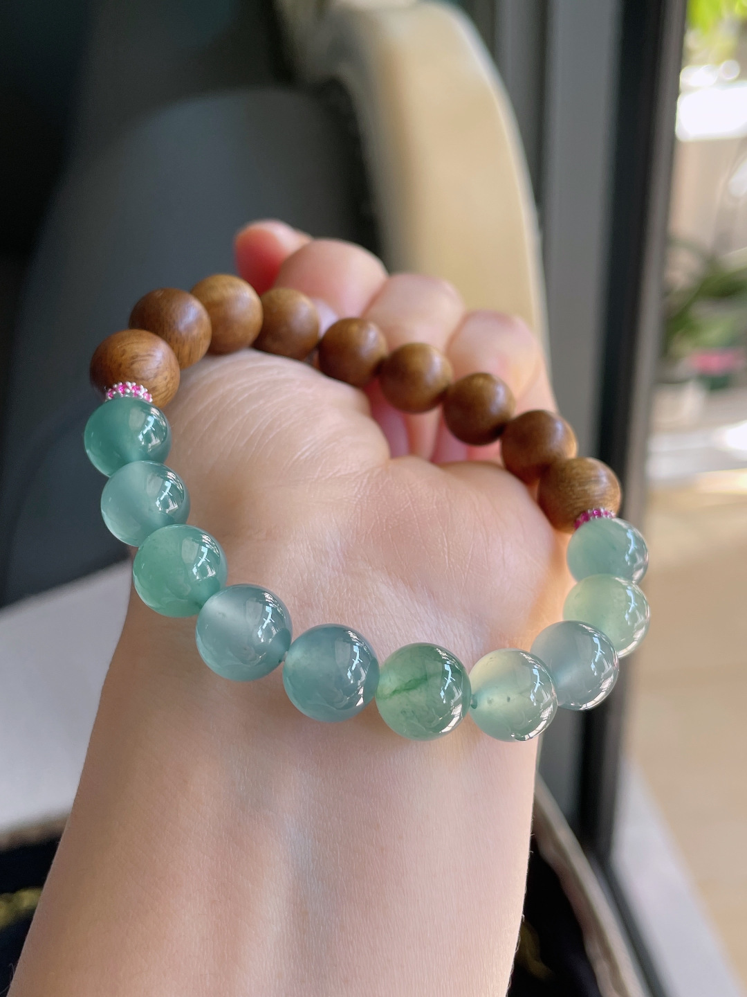 天然翡翠A货，冰多宝搭配沉香木手串，尺寸：10mm。【编3863】