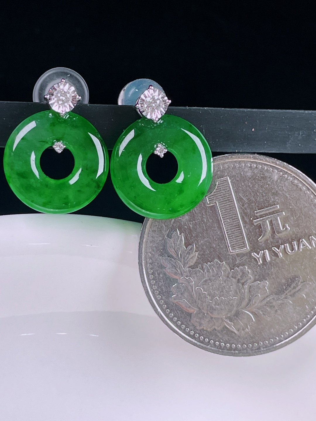 ️冰绿耳钉，老种起光，细底通透，尺寸：裸石15.6/12.4/2.9mm0620