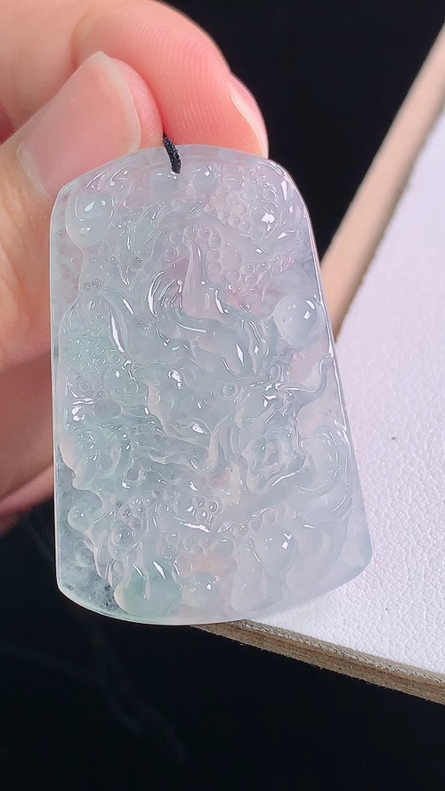 冰种龙牌，一刀切，无裂，尺寸:38.7-25.2-4.6mm
