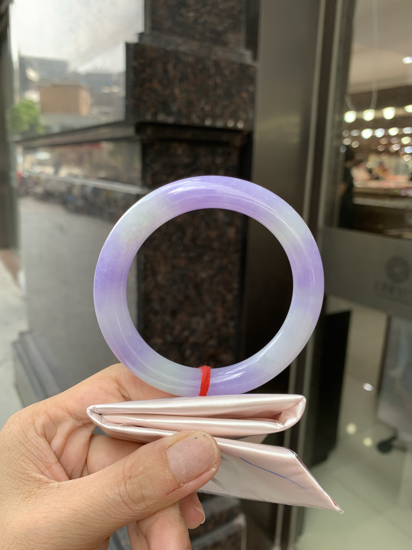 浓紫春彩圆条 60-10.3-10.5 0620-N1032 打灯多处细纹，烟雨入春俏，彩祥出云端，