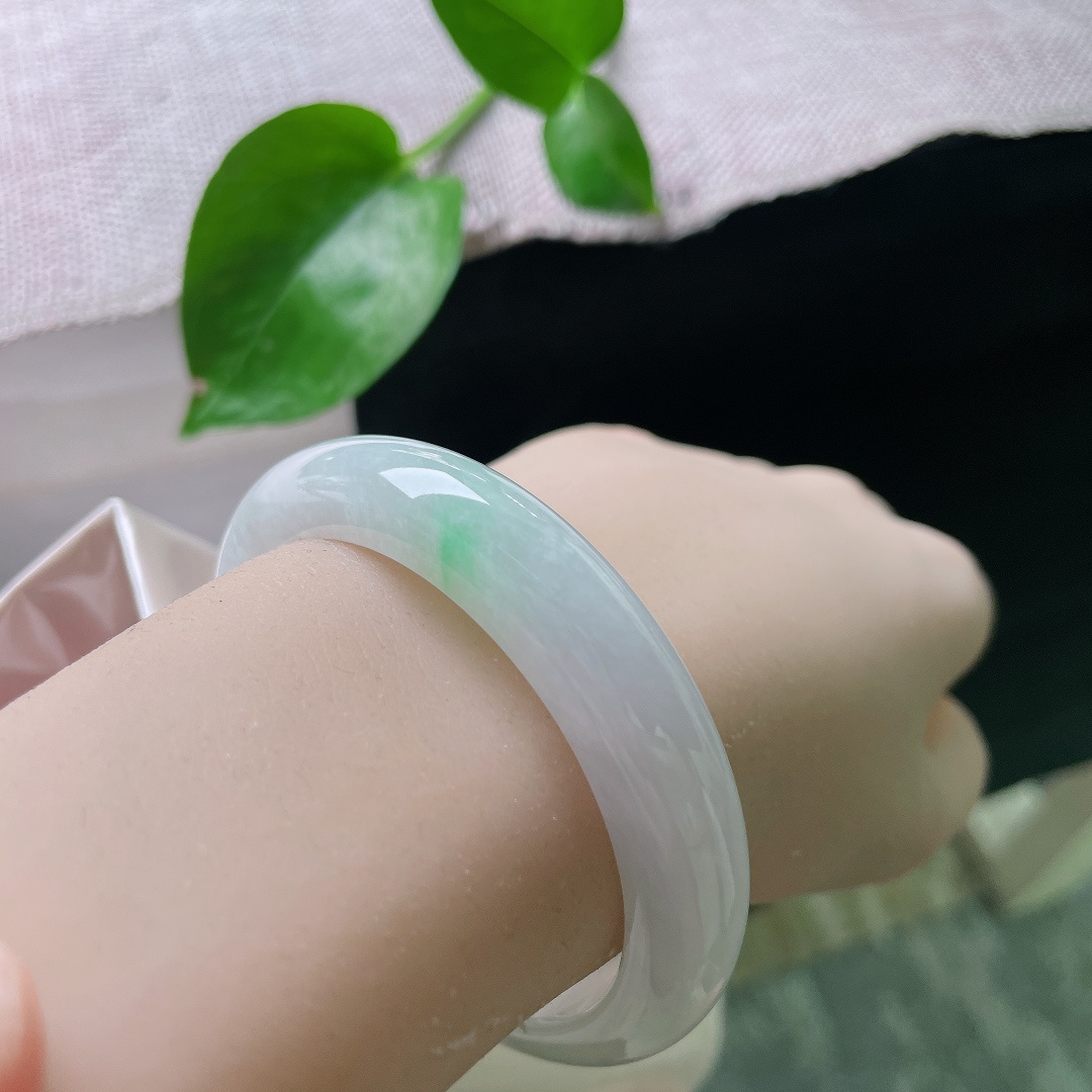 52.6/12.2/7.8飘绿正圈，冰润细腻，沁人心脾，色系甜美，有纹，ss54936a