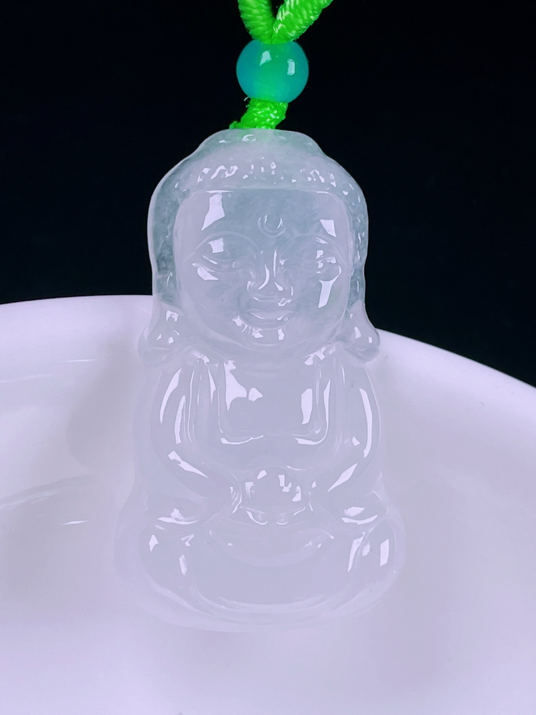 白冰宝宝佛，老种起光，细底通透，尺寸：32/18.7/5.8mm0620