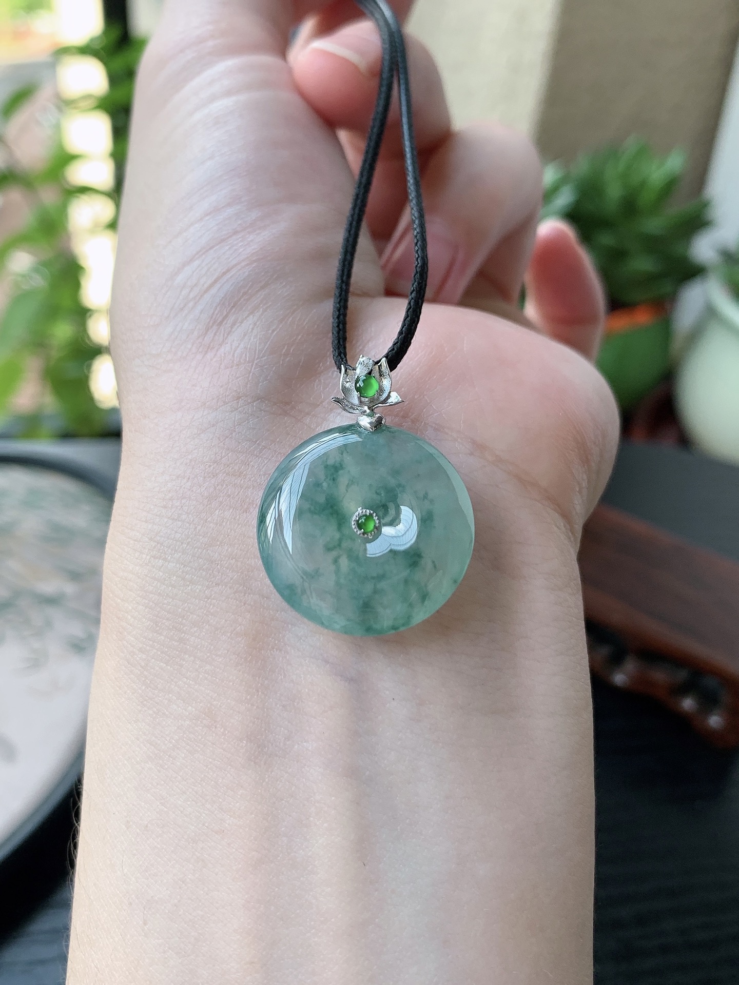 18k金镶嵌老坑冰种胶感飘花平安扣吊坠 裸石尺寸:22-5.6mm