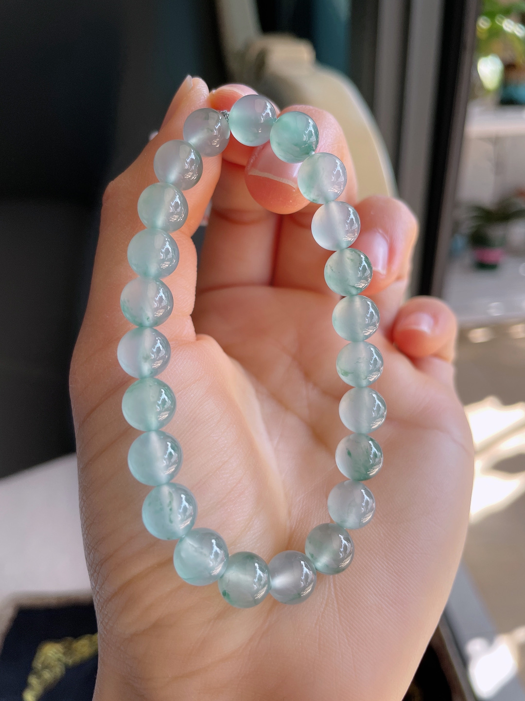 天然翡翠A货，老坑冰飘花手串，尺寸：8mm。【编3534】