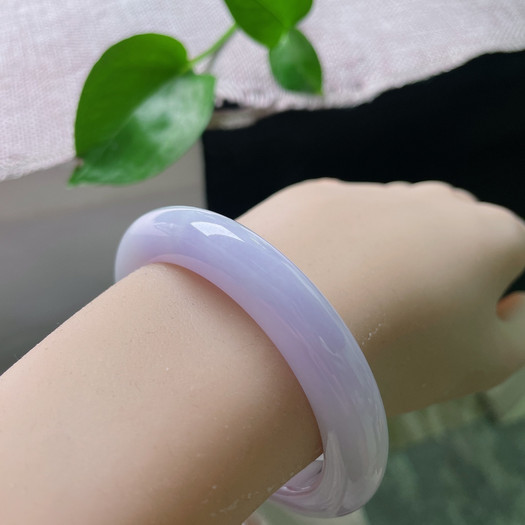 52.8/10.7/8.6，正圈，颜色艳丽，不俗气，水润细腻底，有纹，ss54837a