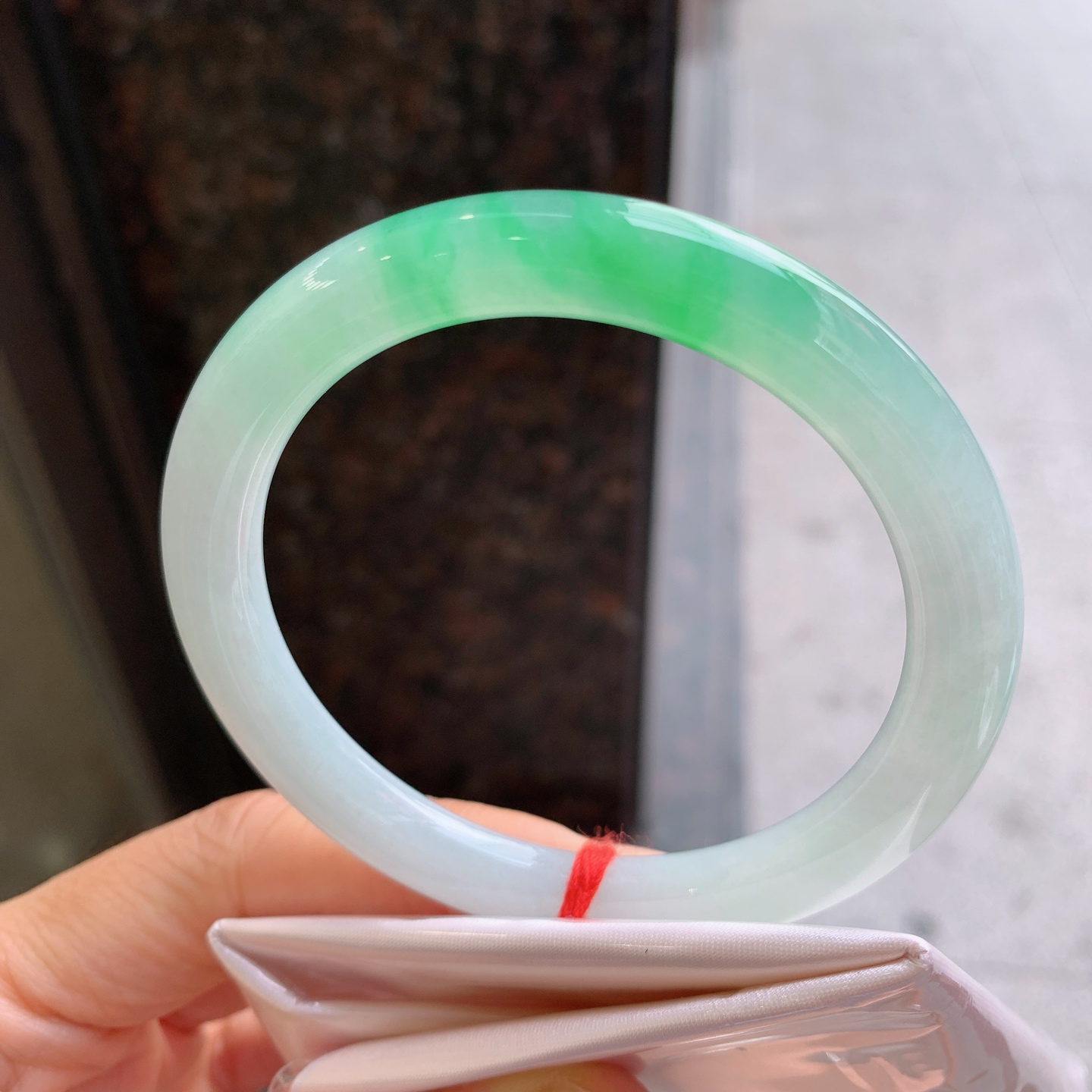 圆条冰飘绿 微细纹 尺寸：56/8 色阳