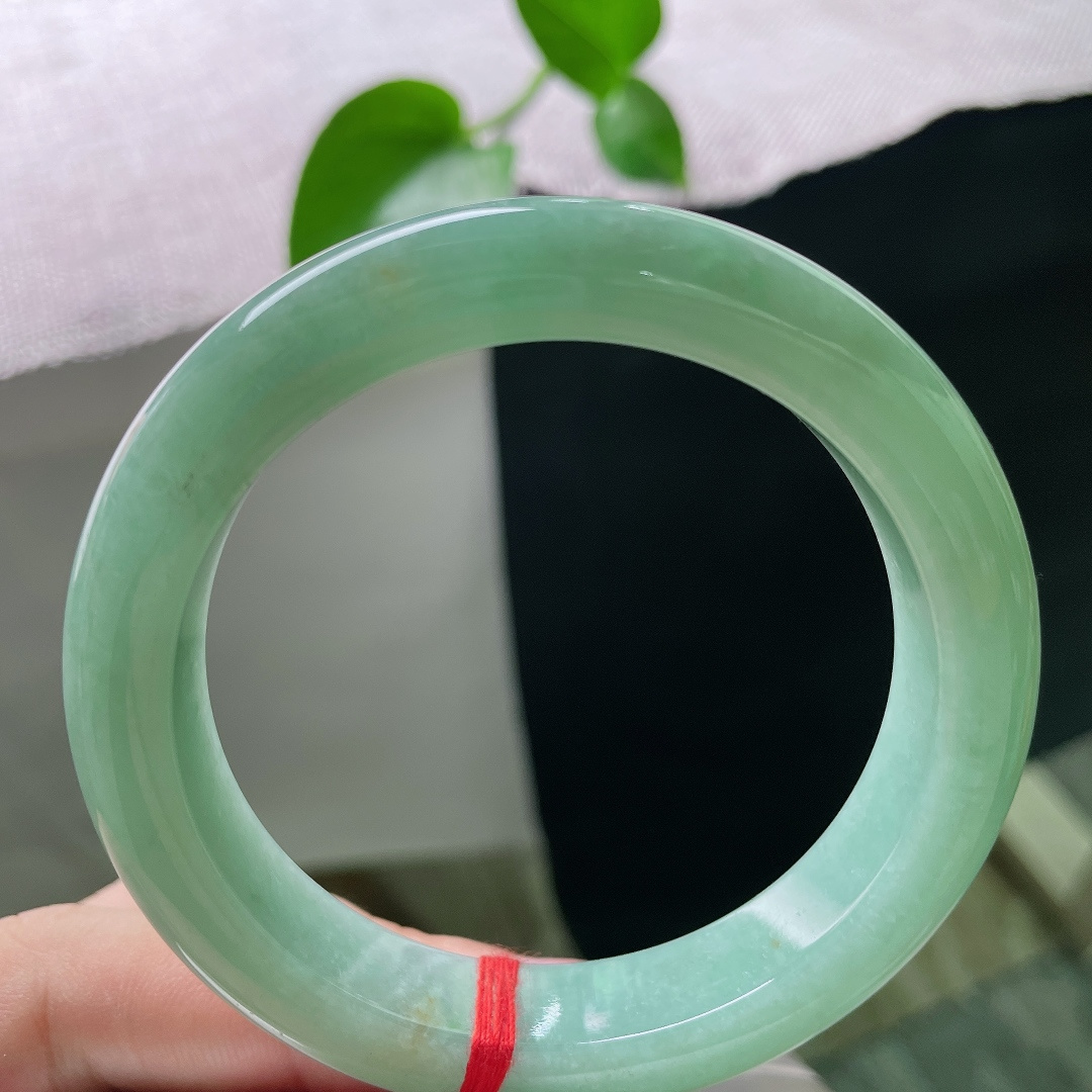 57.6/12.2/9.1，绿底正圈，满色匀称，版型厚装，上手端庄大气，洒金，皮纹，ss53772a