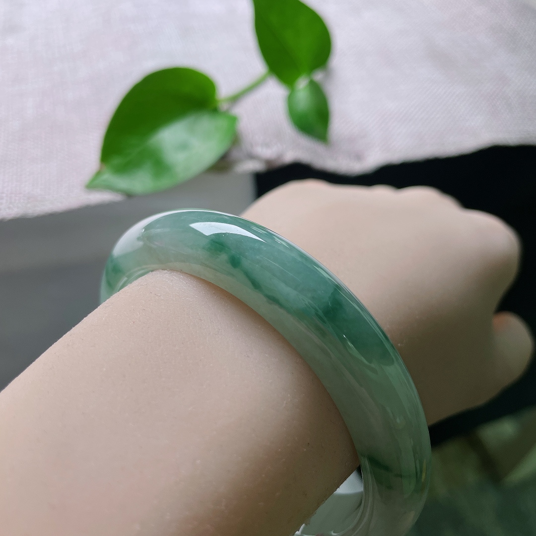 60/13.3/8.3飘花正圈，大圈口，水头好，种老，花影摇曳，灵动飘逸，无裂，ss54245a