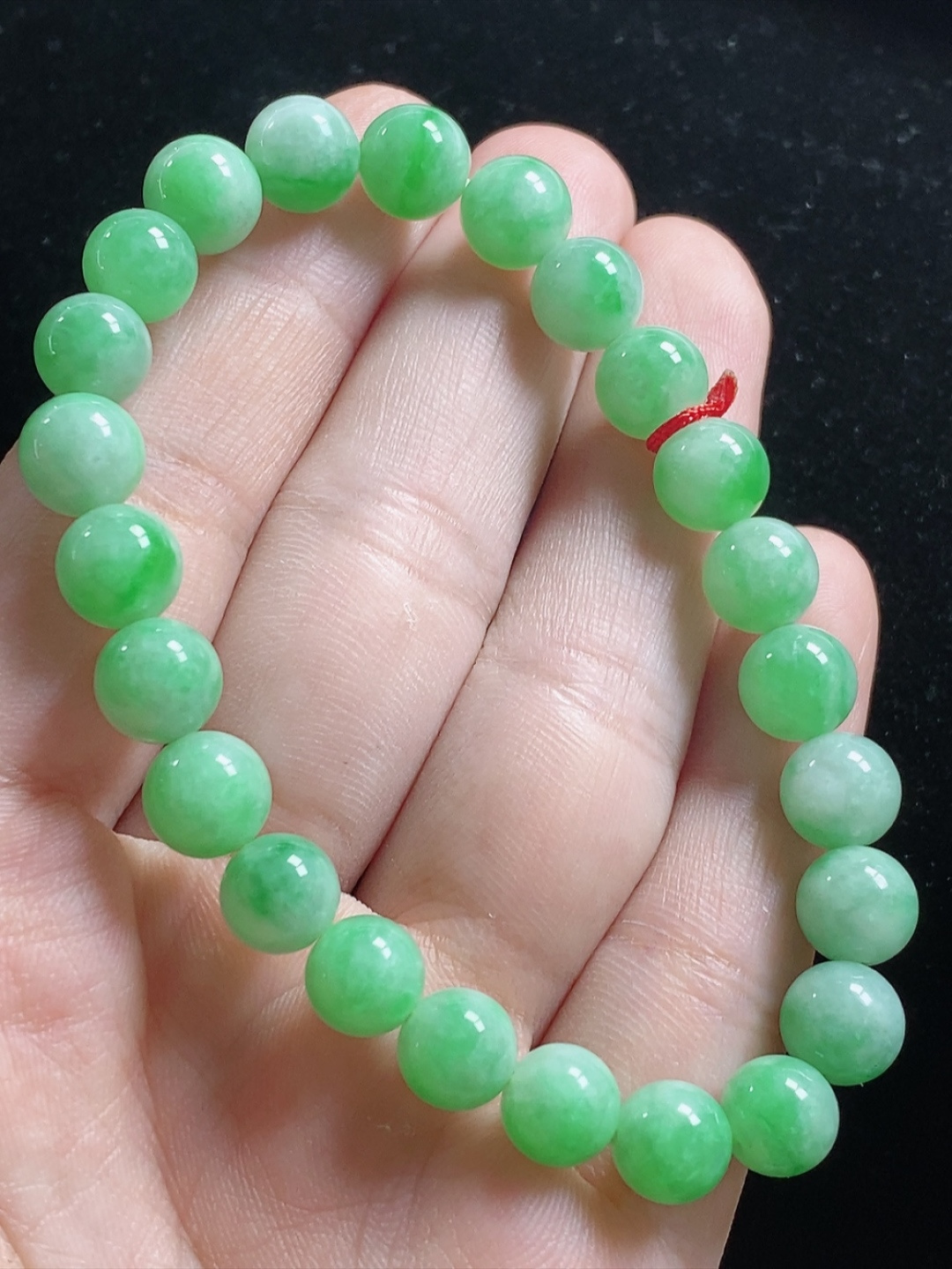 飘绿玉珠手串，尺寸7.4mm
