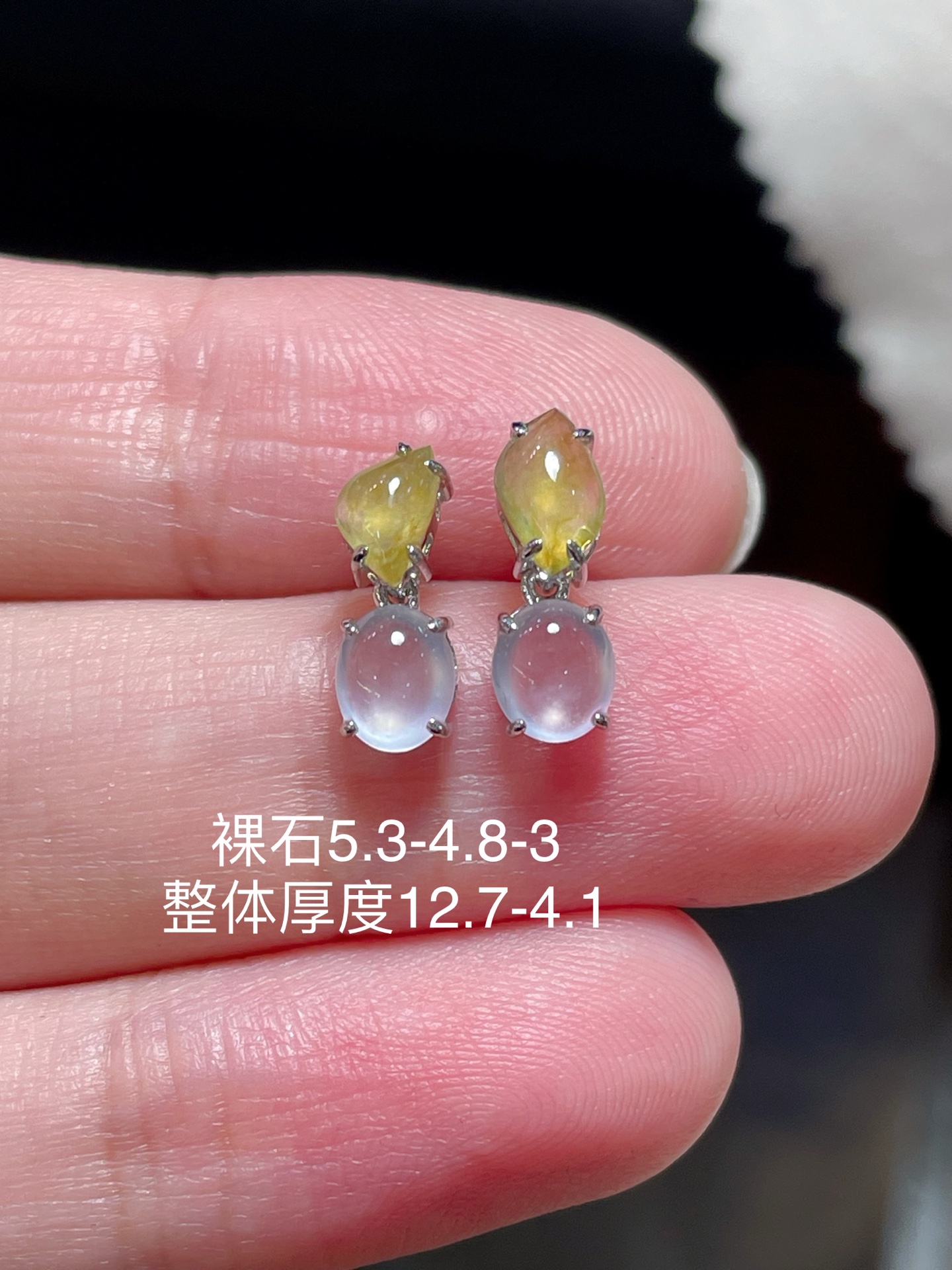 ️ 性比 高端货 精品翡翠冰种蛋面耳钉 料子饱满水润，种水 18k金镶嵌，款式时尚，5.3-4.8