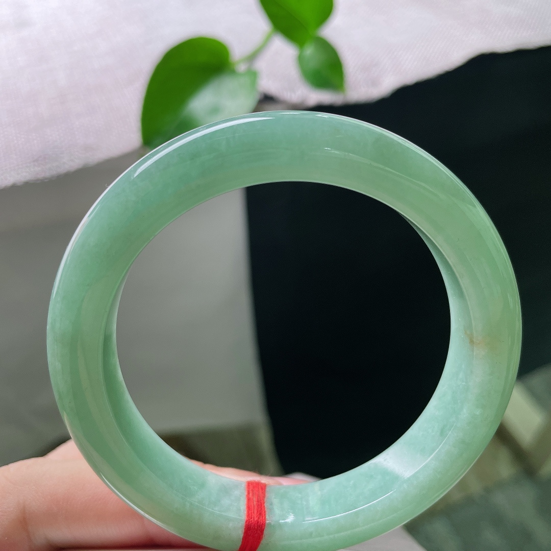57.6/12.2/9.1，绿底正圈，满色匀称，版型厚装，上手端庄大气，洒金，皮纹，ss53772a