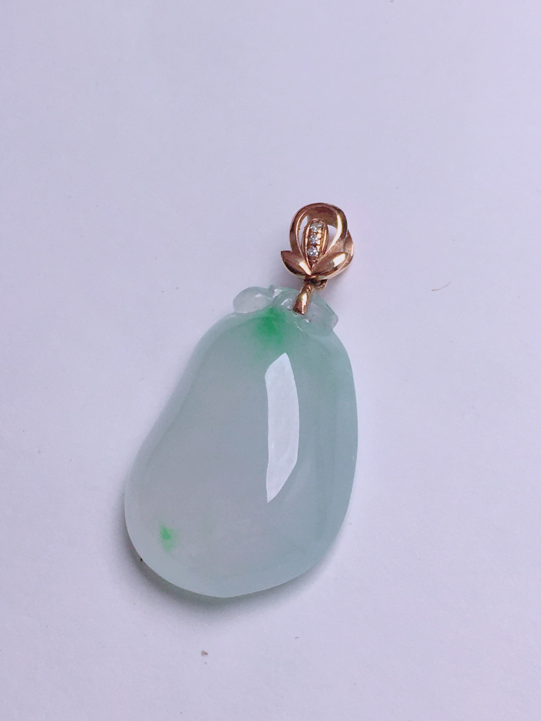 ️福瓜吊坠，晶莹剔透，新颖时尚，无裂，23-16-6.4