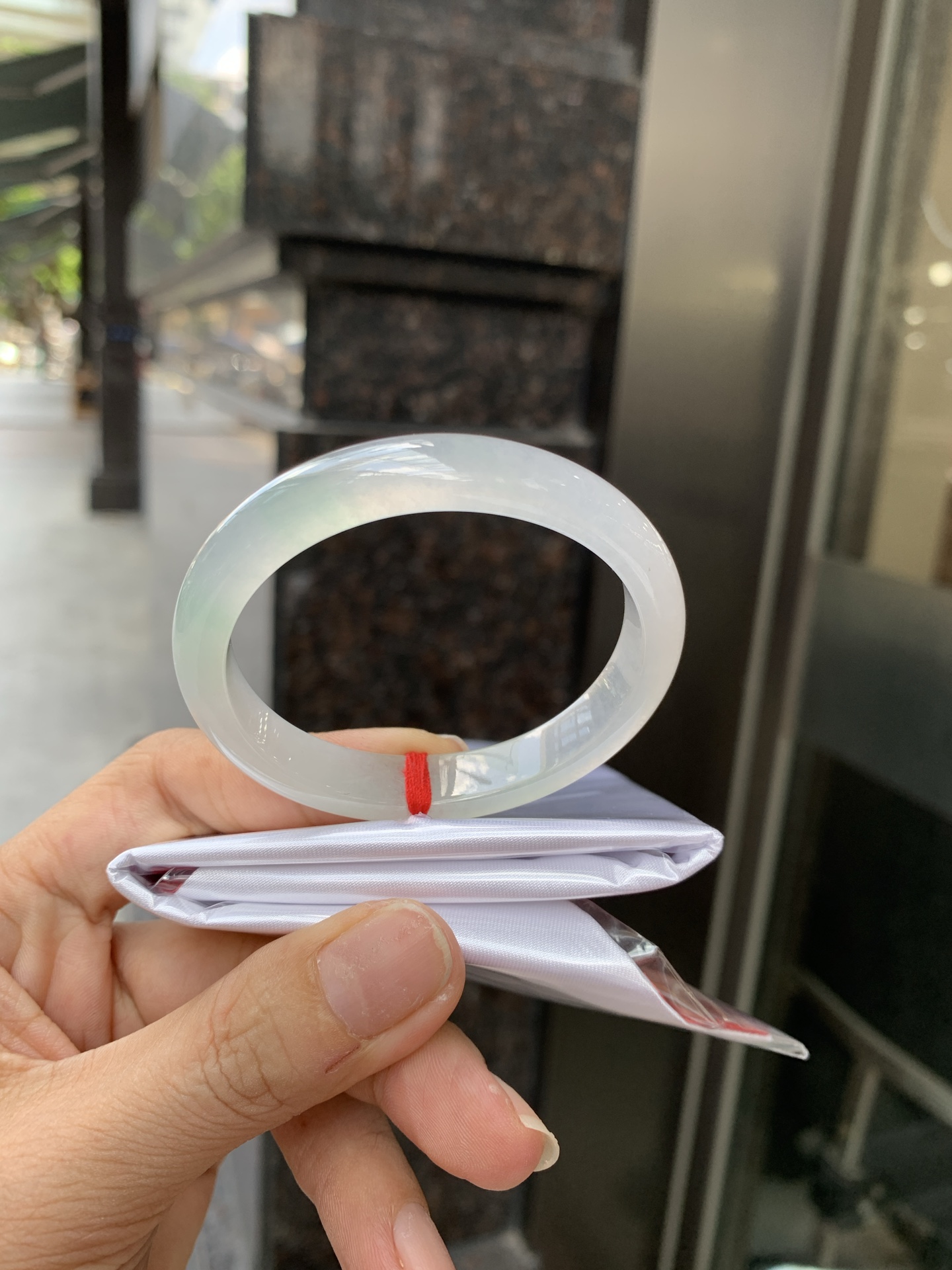 冰飘绿贵妃 50-44.5-6.2-9.6 0621-65-13947 打灯棉线，底妆冰润，几抹绿花