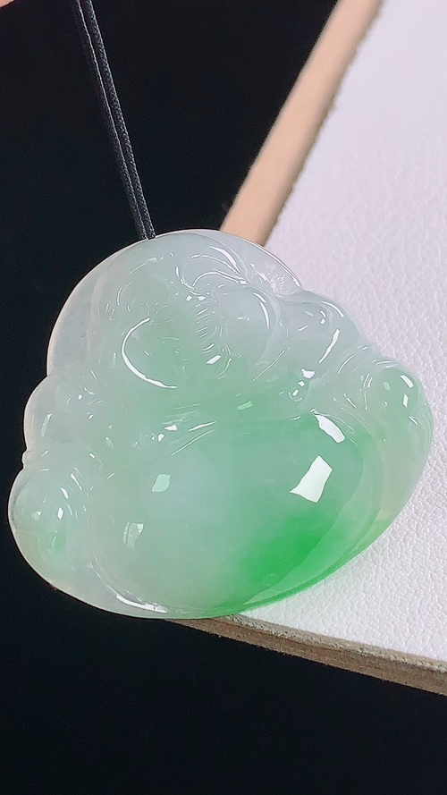 ️冰飘绿佛公，无裂，尺寸:29.7-34.0-6.0mm 18
