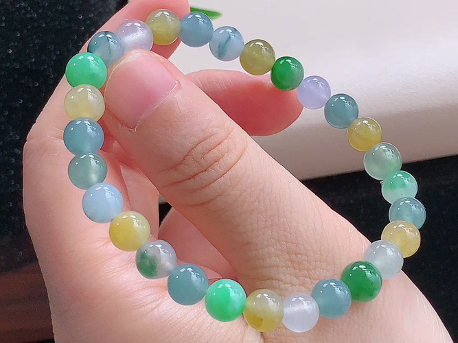 ️ 三彩手串，尺寸取一6.7mm，包A附证书