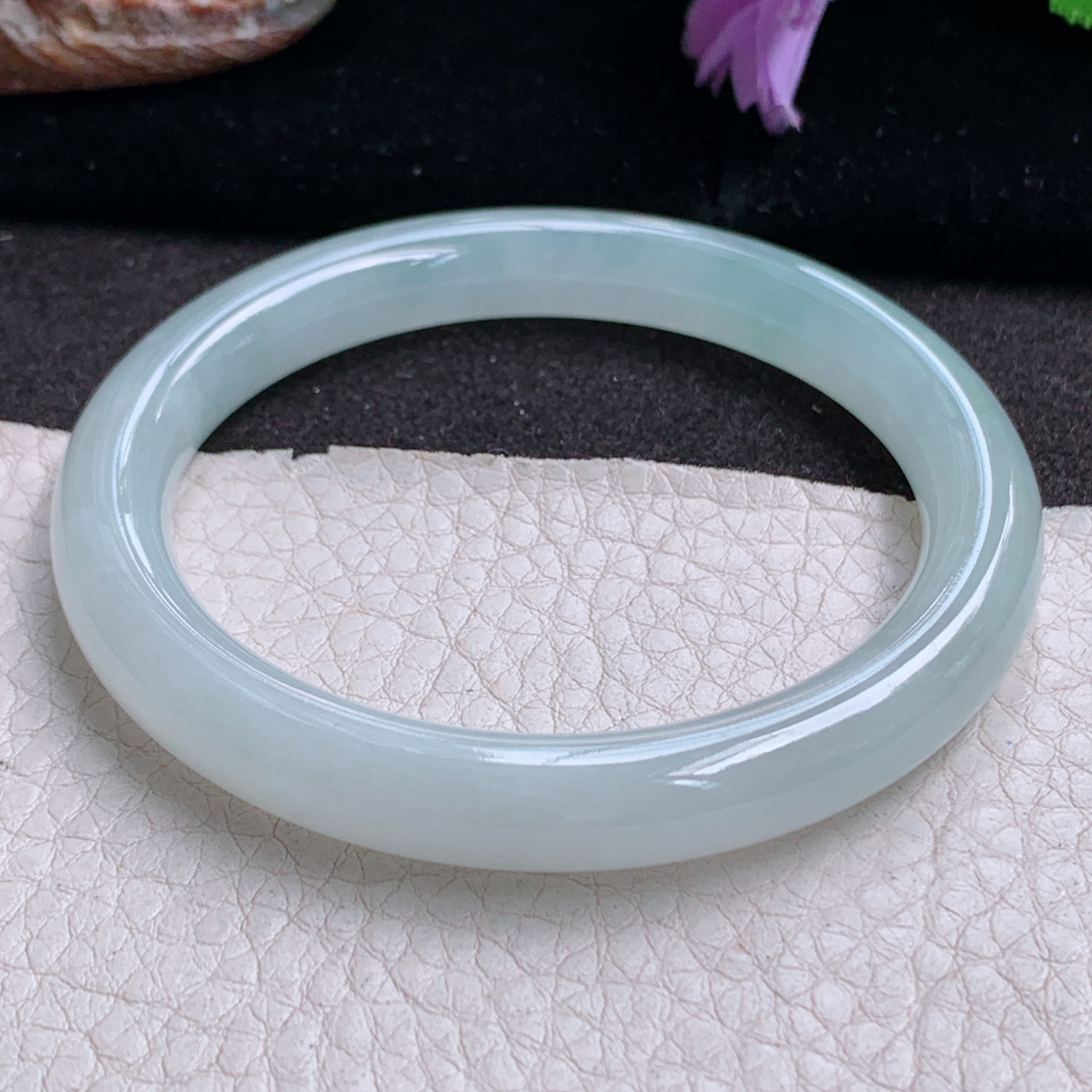yh实拍53.5*8.5*8.3叮当镯 缅甸翡翠a货玉手镯 白月光秀气圆条玉手环