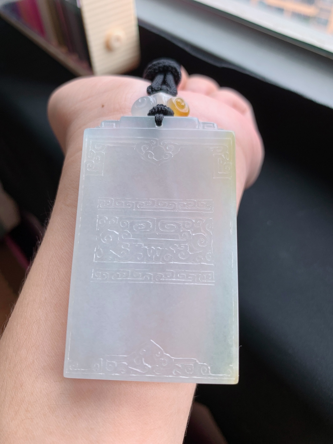 冰黄翡仿古无事牌，玉质冰润纹路古朴，素牌大气沉稳耐看自然光拍摄 670618