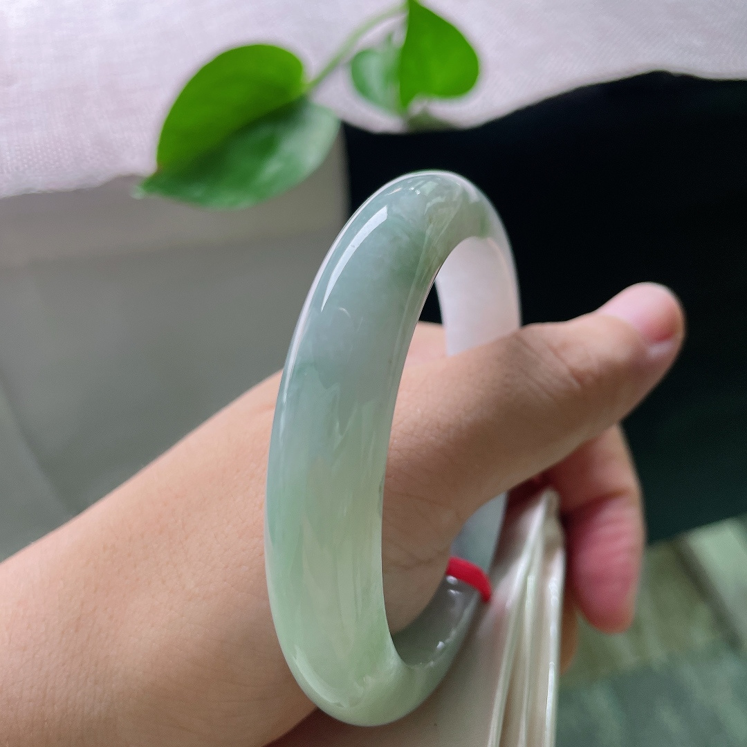 57.6/12.4/8.4油青正圈，水润细腻，沉稳贵气，清雅，温柔，乌鸡，无裂，ss52227a