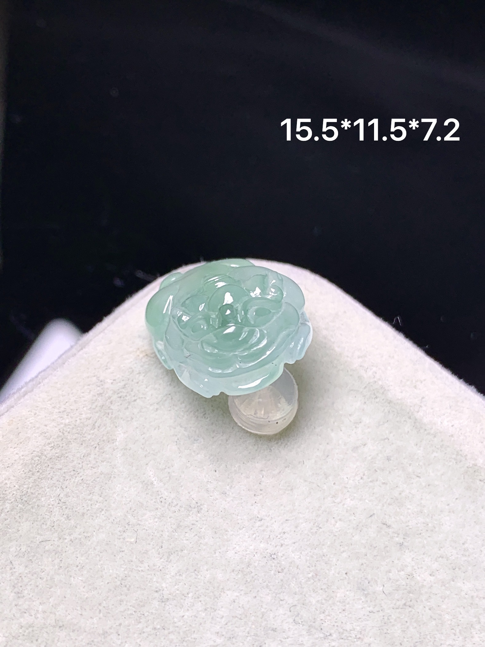 冰飘绿貔貅吊坠 玉质细腻 色泽艳丽清新 c1 整体尺寸15.5*11.5*7.2