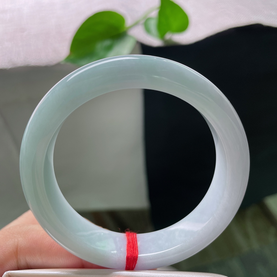52/12.4/7.9，淡紫淡绿正圈，双色交织在一起，上手温婉又甜美，皮纹不显，ss55249a